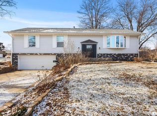 101 N Oregon Ave, Morton, IL 61550