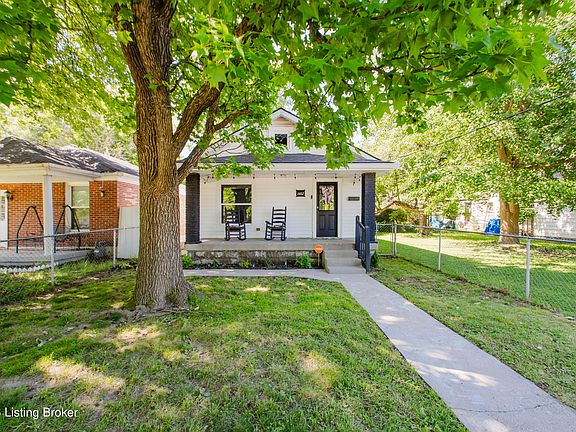 5th image of 1462 Oakwood Ave