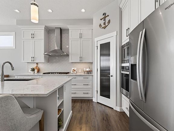 4th image of 55 N Mist Mountain Rise