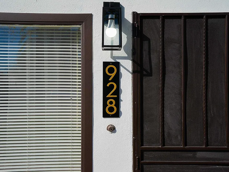 928 Florida St — Photo 22