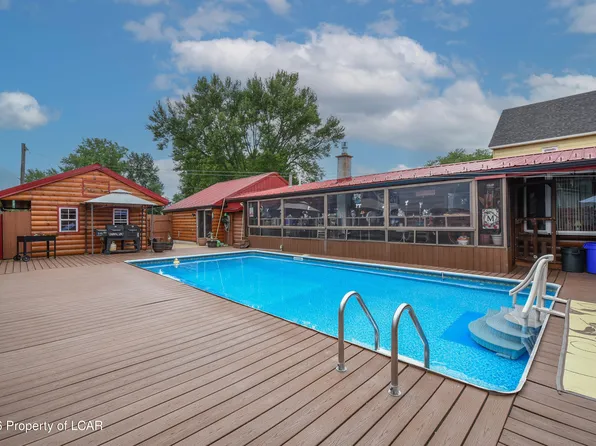 566 Nanticoke St, Wilkes Barre, PA 18706