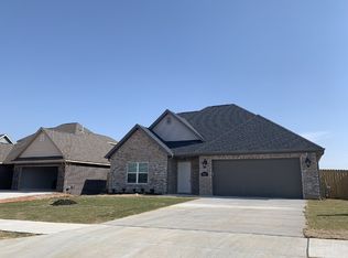 5913 SW Gentle Winds Ave, Bentonville, AR 72713