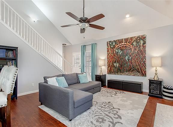 4th image of 1724 Creekbend Dr