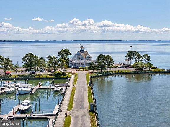 5th image of 21477 Island Club Rd