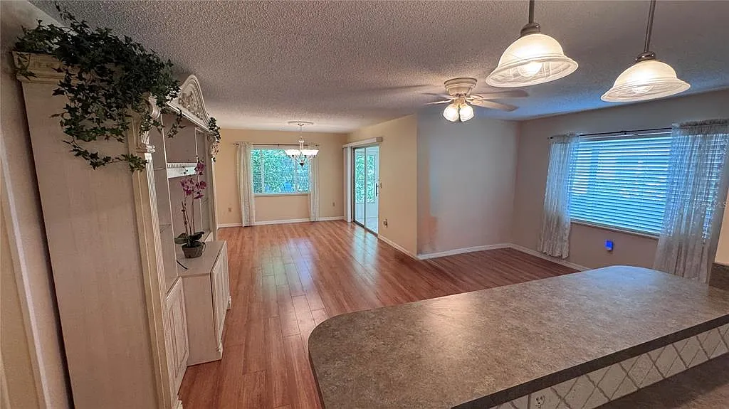 2 bed, 2.0 bath, 1178 sqft, $1,595 — Photo 4