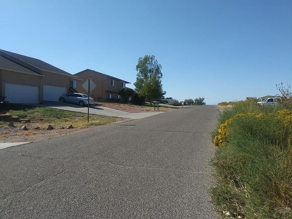 2nd image of 223 W Harmony Dr