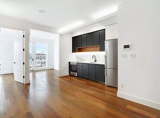 213 Green St #3B, Brooklyn, NY 11222