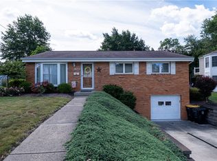 2853 W Munroe St, Bethel Park, PA 15102