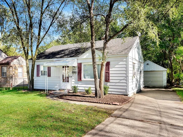 2828 Charlesgate Ave SW, Wyoming, MI 49509