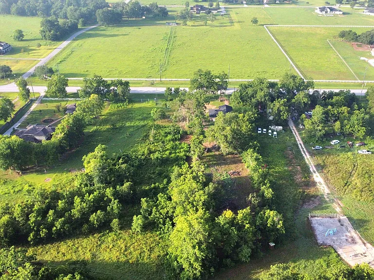 2826 W FM 1462 — Photo 9