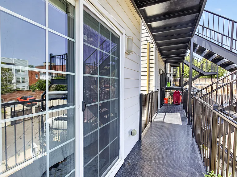 1917 2nd St NE #201 — Photo 10