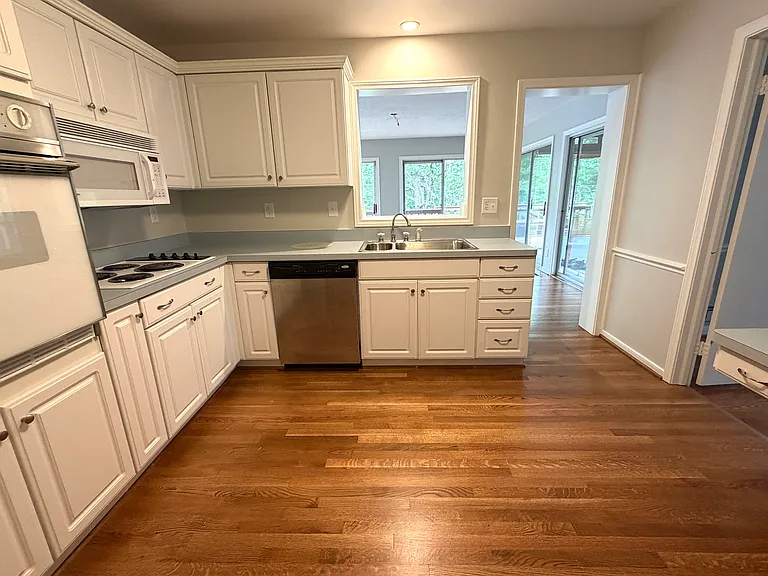 11402 Creekside Dr — Photo 21