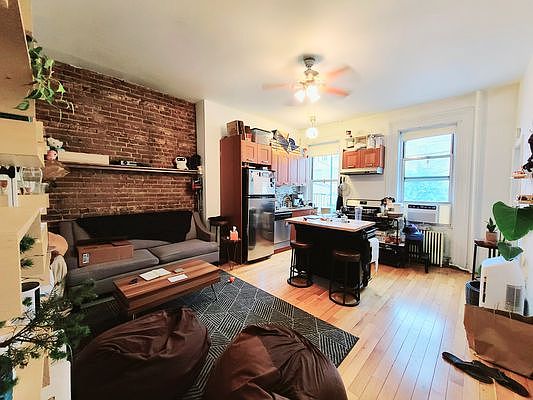 1st image of 141 17th St #2