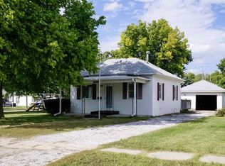 605 9th Ave, Holdrege, NE 68949