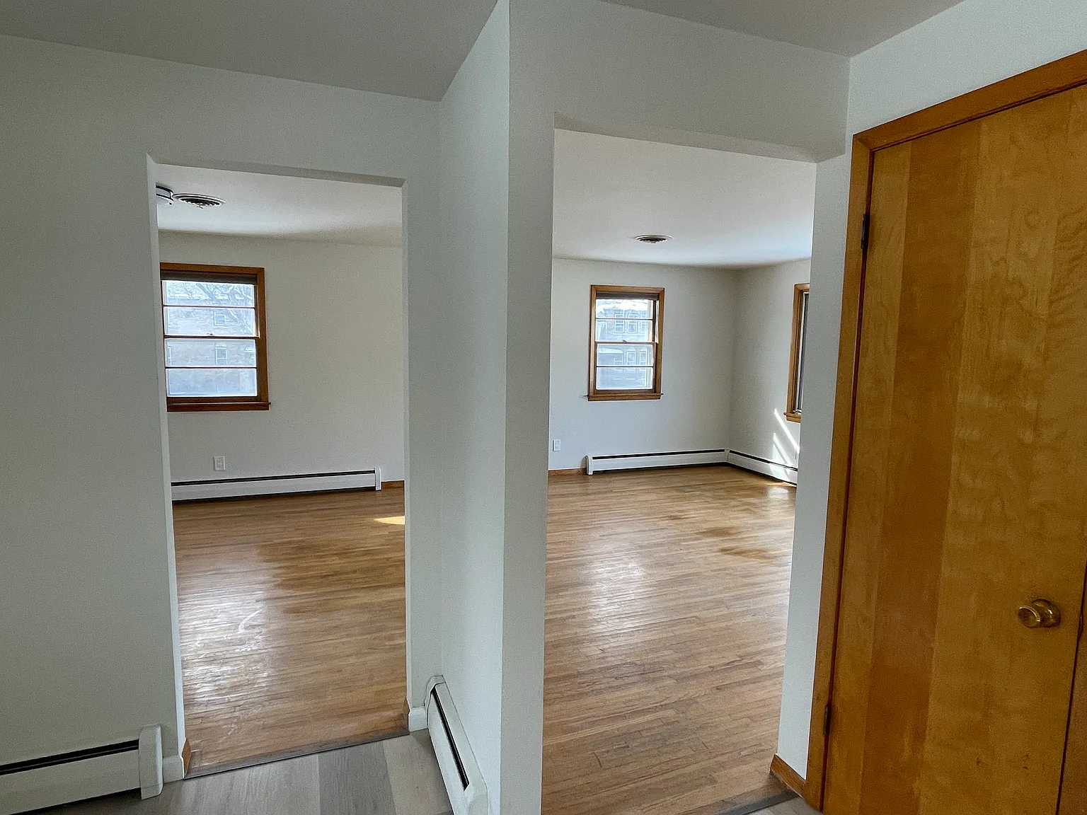 2 bed, 1200 sqft, $1,700 — Photo 2