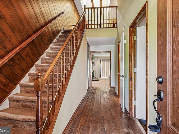 3rd image of 33 Windsor Mews