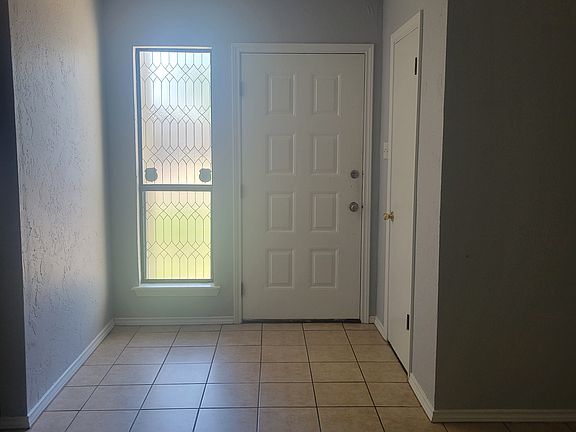 3rd image of 3905 SW Mesquite Dr