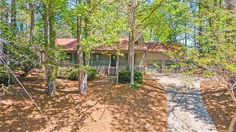 1st image of 255 White Pines Dr
