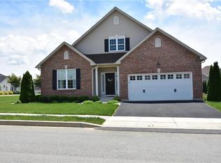 722 Mulberry Dr, Nazareth, PA 18064