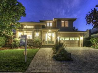 740 Christine Dr, Palo Alto, CA 94303