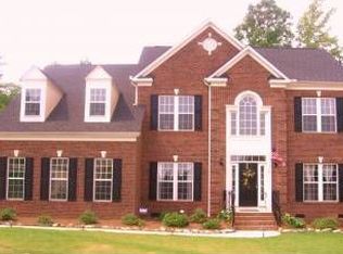 10 Pipers Glen Ct, Travelers Rest, SC 29690