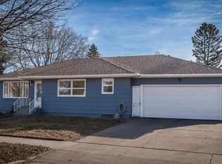 1821 N Washington St, Bismarck, ND 58501