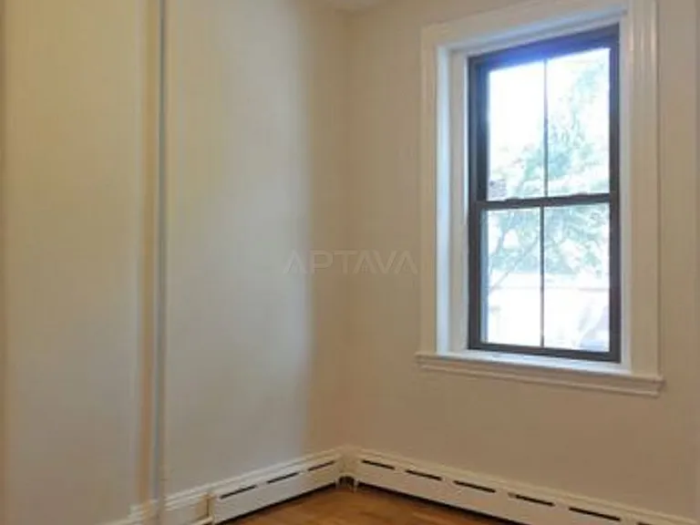 114 Willow St #4 — Photo 5