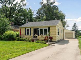 3832 Lovers Ln, Kalamazoo, MI 49001