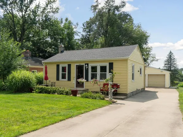 3832 Lovers Ln, Kalamazoo, MI 49001