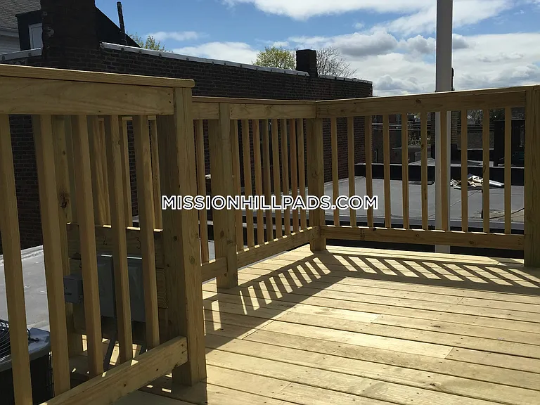 830 Huntington Ave #3 — Photo 3