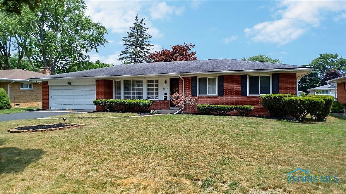 4328 Rose Garden Dr, Toledo, OH 43623 | Zillow
