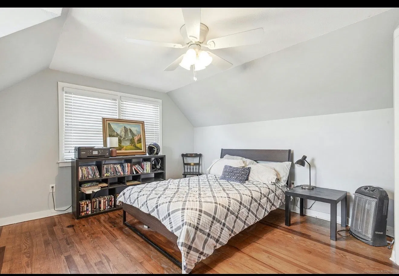 3 bed, 1075 sqft, $2,900 — Photo 3