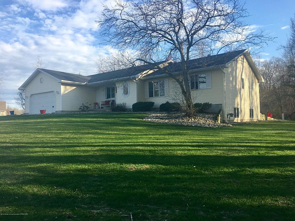 1st image of 9411 Lookout Point Dr