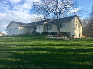 9411 Lookout Point Dr, Laingsburg, MI 48848