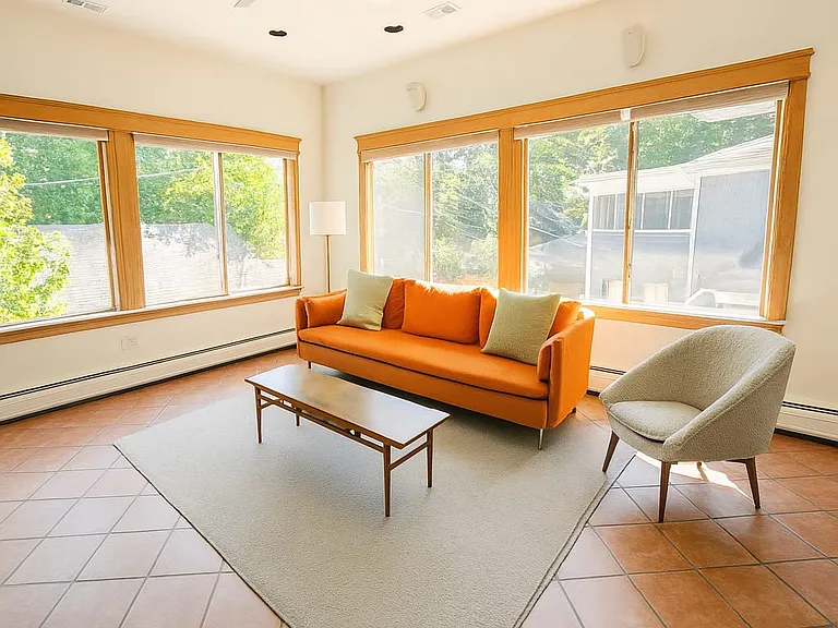 416 N Grove Ave — Photo 8