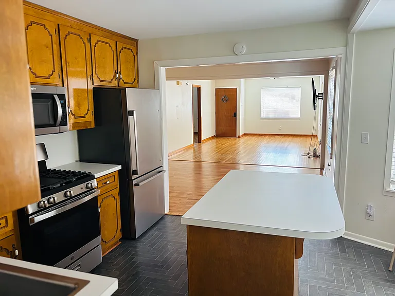 1805 Watt St — Photo 8