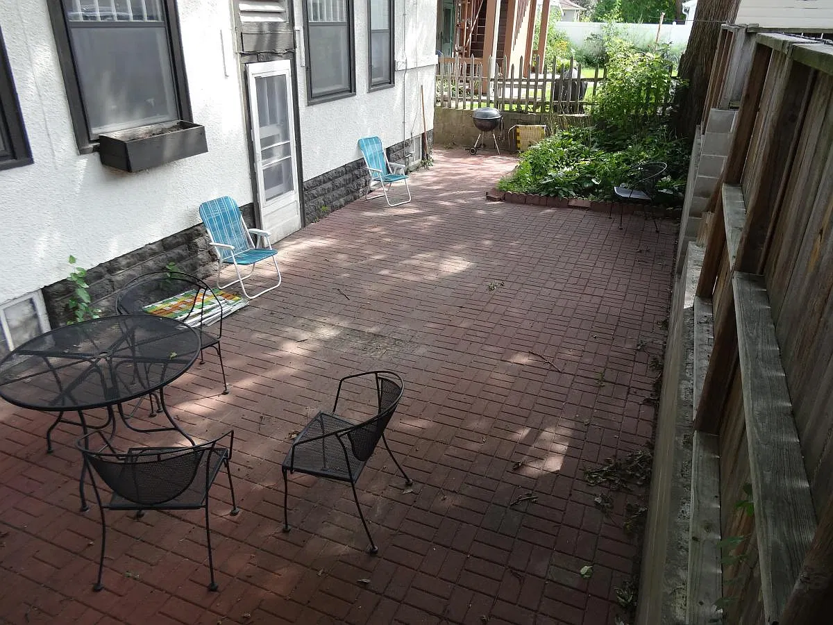 2 bed, $1,600 — Photo 3