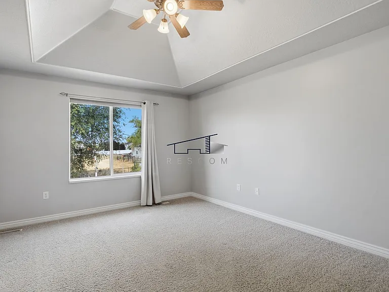 77037-4879 S 5050 W — Photo 8