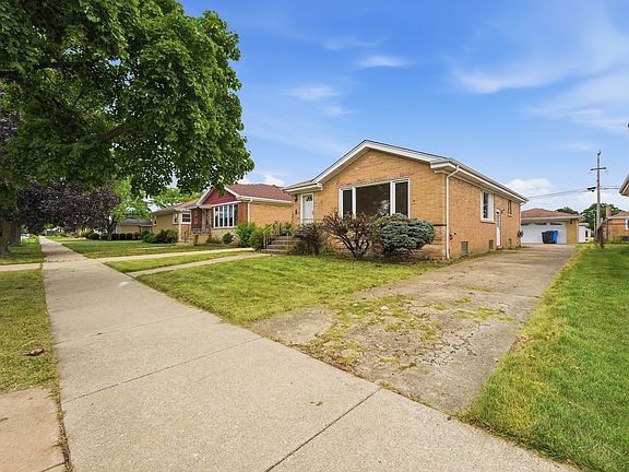 3rd image of 4847 N Sayre Ave
