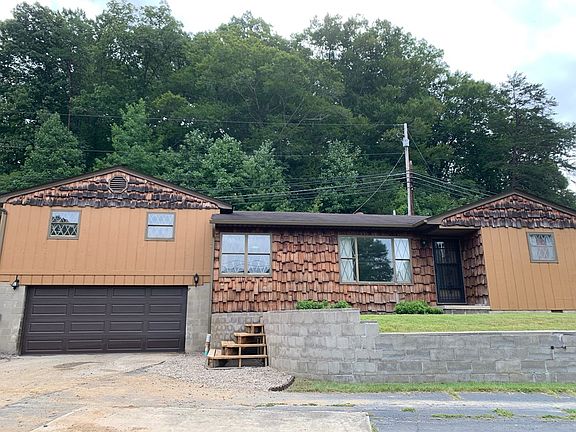 2nd image of 642 County Road 7 APT C