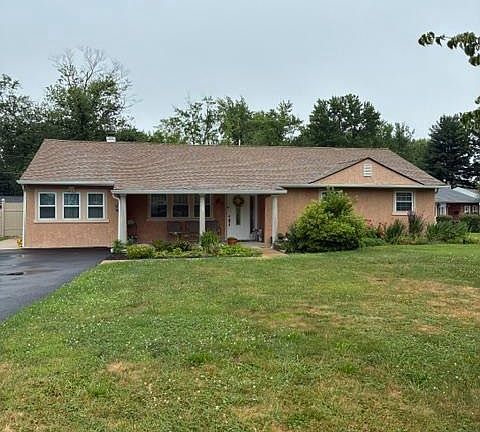 2nd image of 1001 Jeffrey Dr