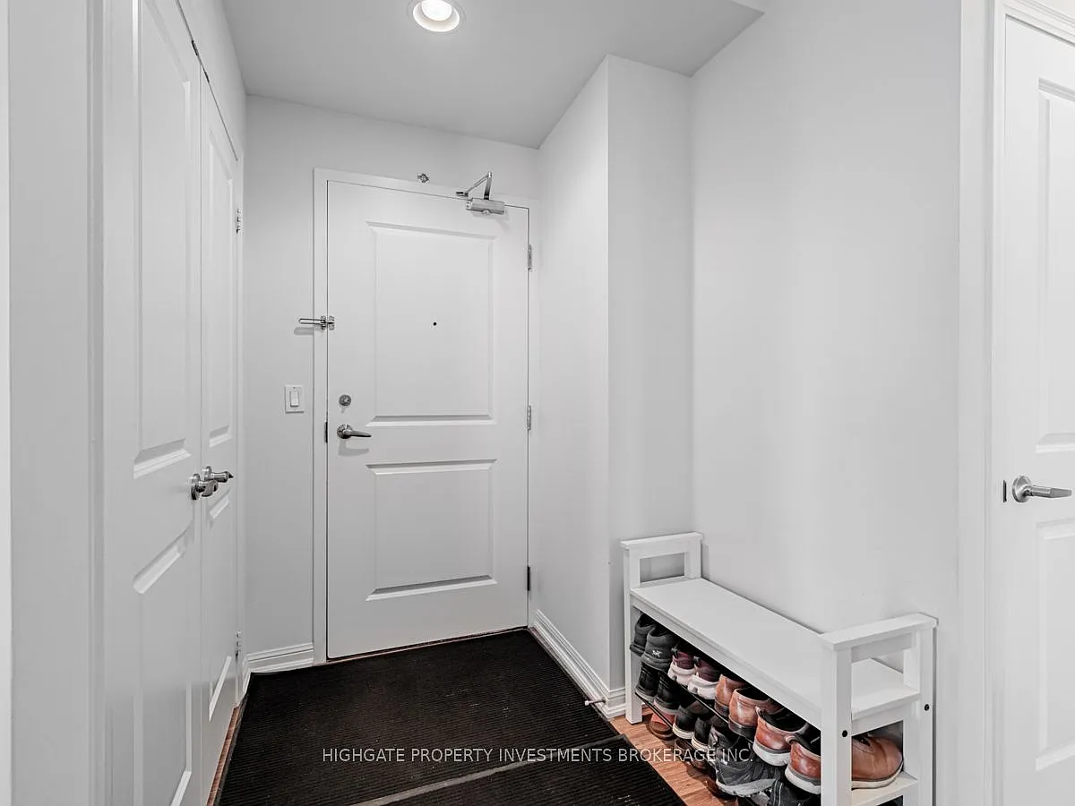 3 bed, $5,000 — Photo 2