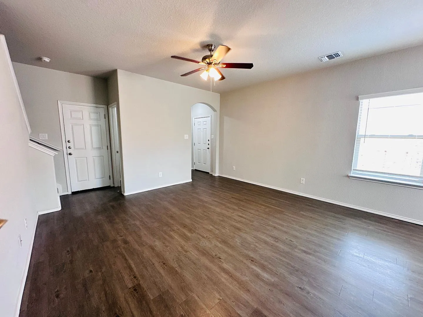 Beautiful 3/2.5 Townhome Minutes to Randolph AFB — Photo 3