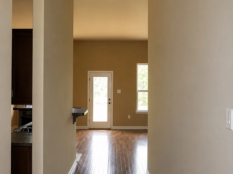 15126 Clemson Ave — Photo 5