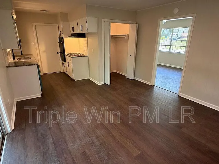 8 Glendale Dr — Photo 8