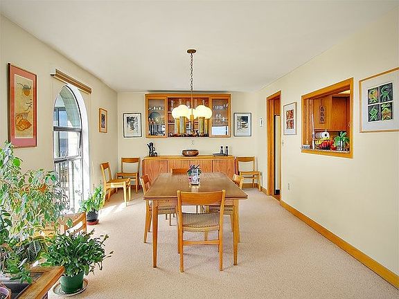 5th image of 1001 Queen Anne Ave N Ph 3