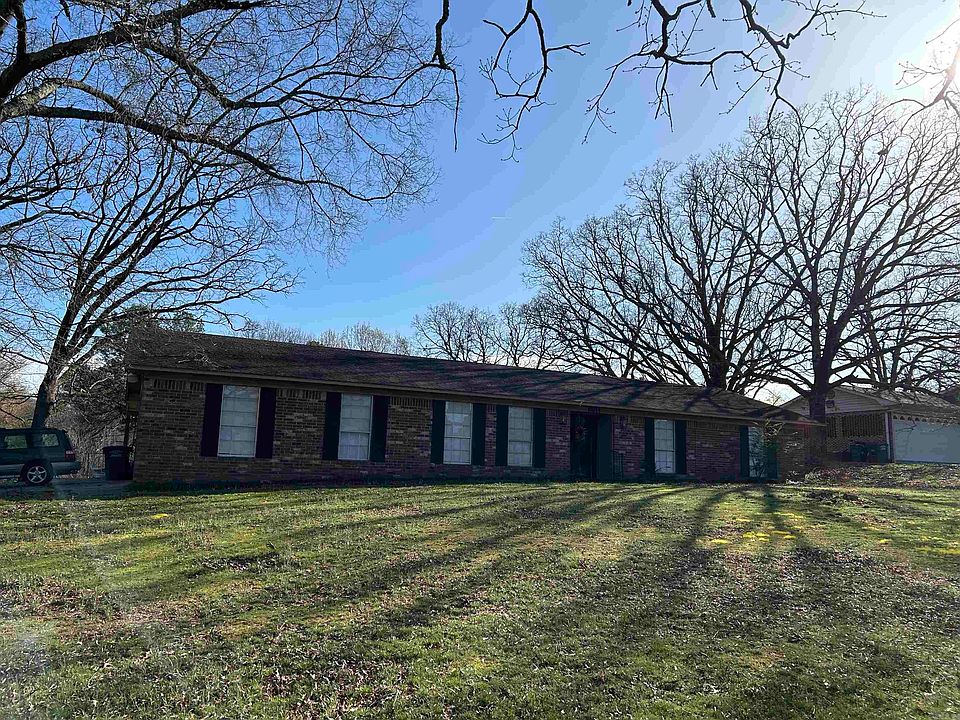 2nd image of 1803-1803A Meadowlake Rd