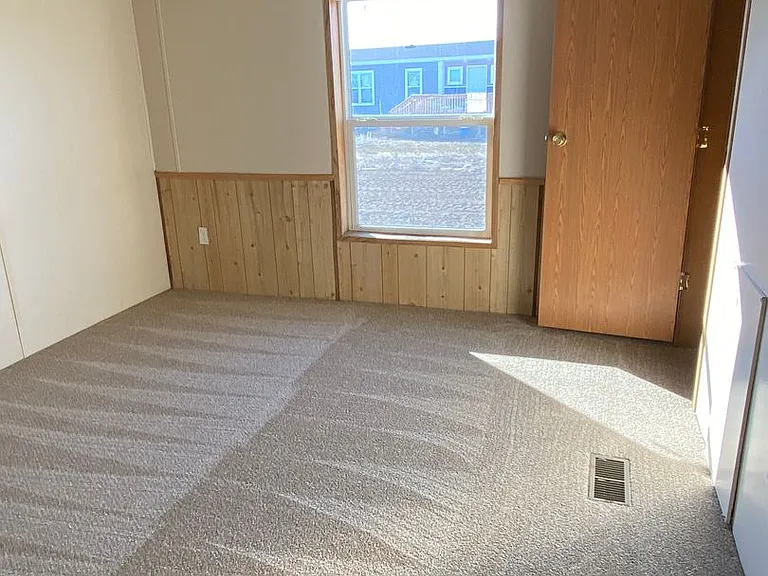889 Cal Dr — Photo 4