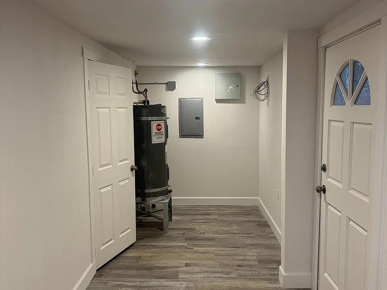 639 Roosevelt St — Photo 13