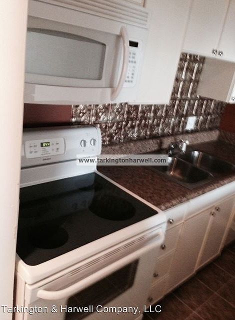 2nd image of 116 Harding Pl #D6